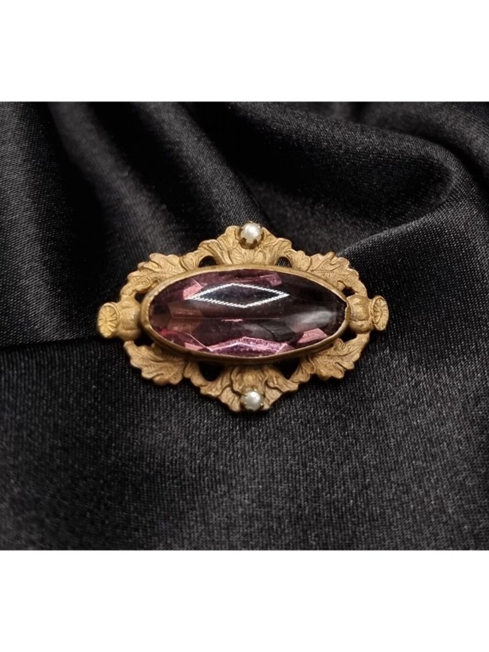 Antique Early 20th Century Gold-Tone Brooch With Purple Glass Gemstone
